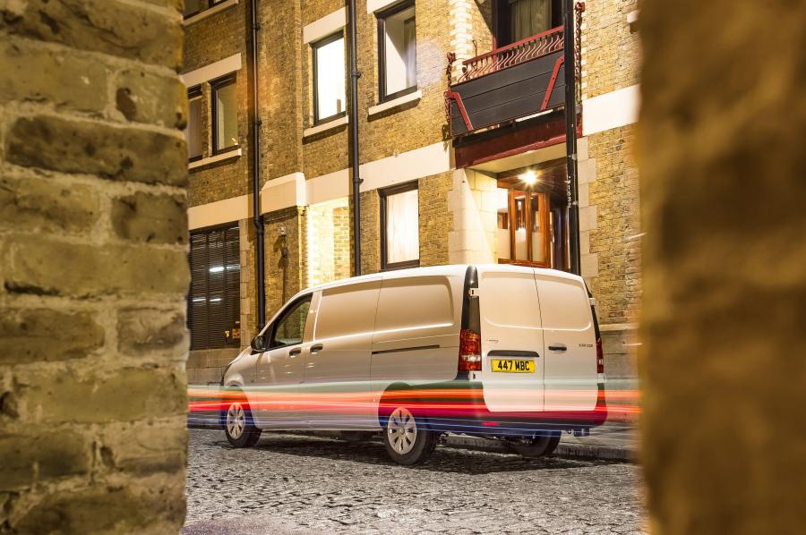 Mercedes-Benz Vito Panel Van 2015 года  (UK) (фото 12 из 30)